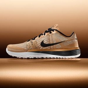 LIMITED-EDITION GOLD NIKE LUNAR CALDRA